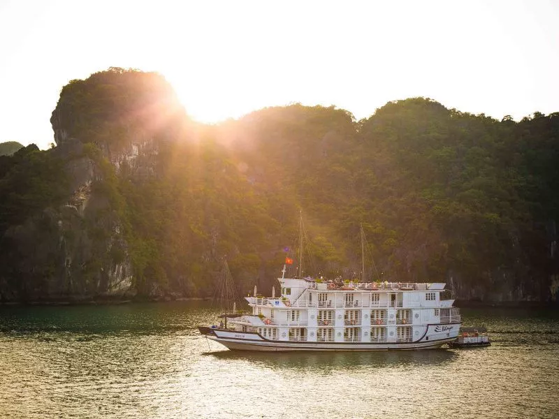 Du thuyền Bhaya Classic